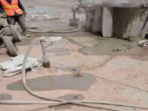 天宁水泥混凝土路面板底注浆技术 路面脱空注浆整治方案